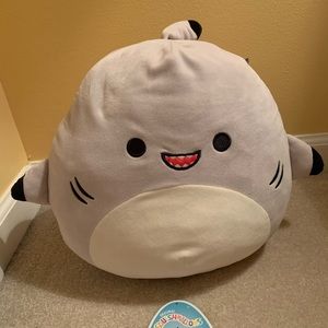 Squishmallow- 12” Gordon the shark